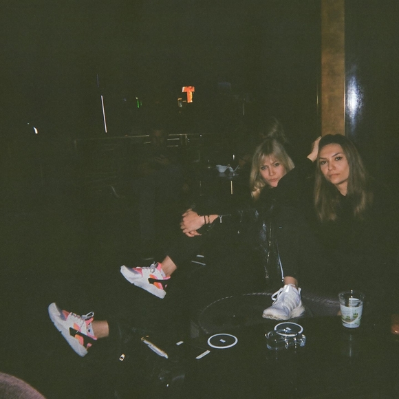 Meet your Posher, Sarah - Picture 1 of 1